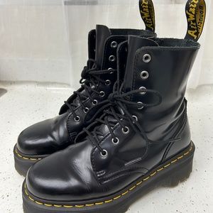 Dr. Martens Gender Inclusive Jadon Platform Boot